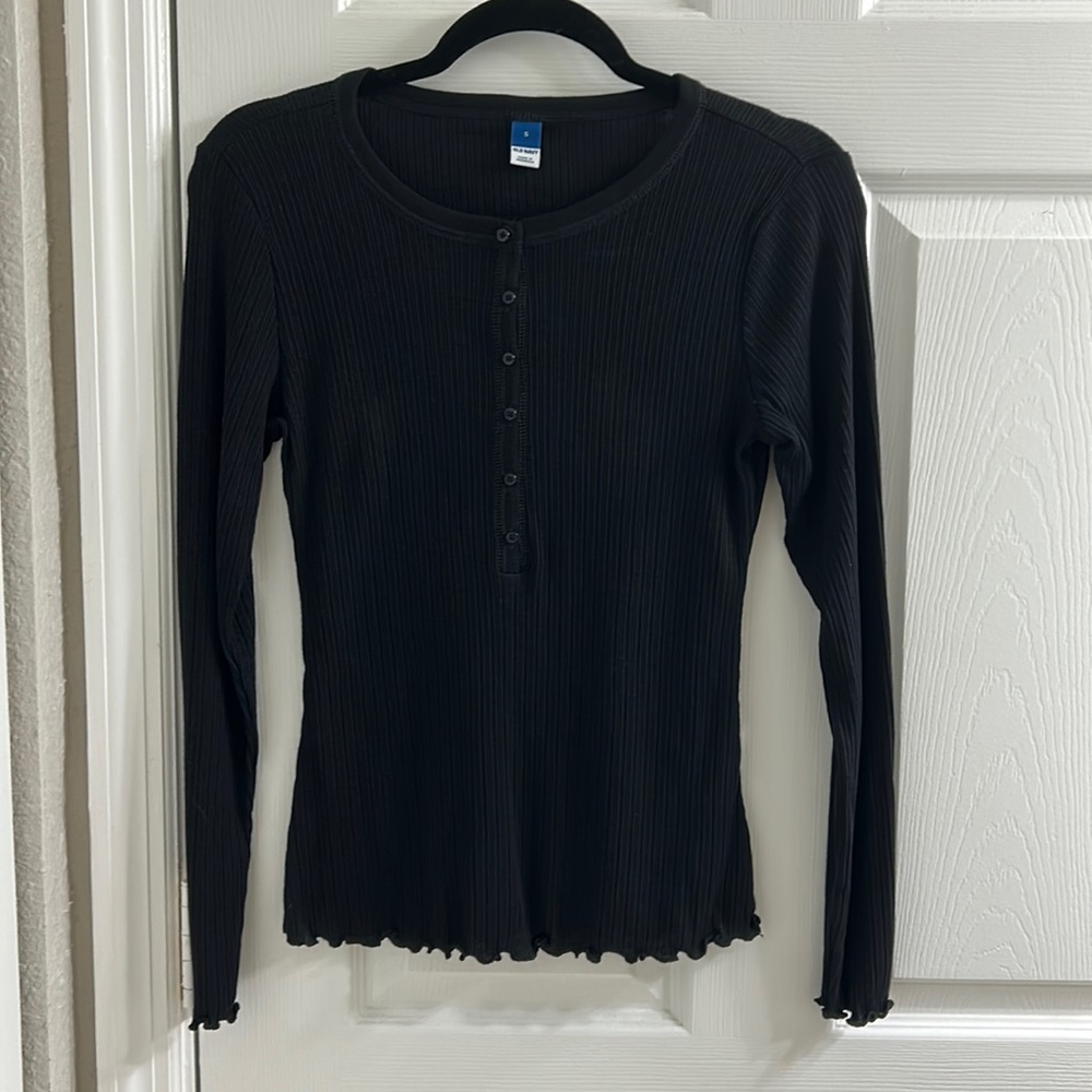 Black Button-Up Longsleeve Pajama Shirt